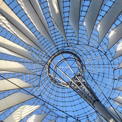 Groothandel Buitenlandschap Tensile Canopy Paraplu Stof Sterkte Membraanstructuur Looppad Stof Tensile Structuur